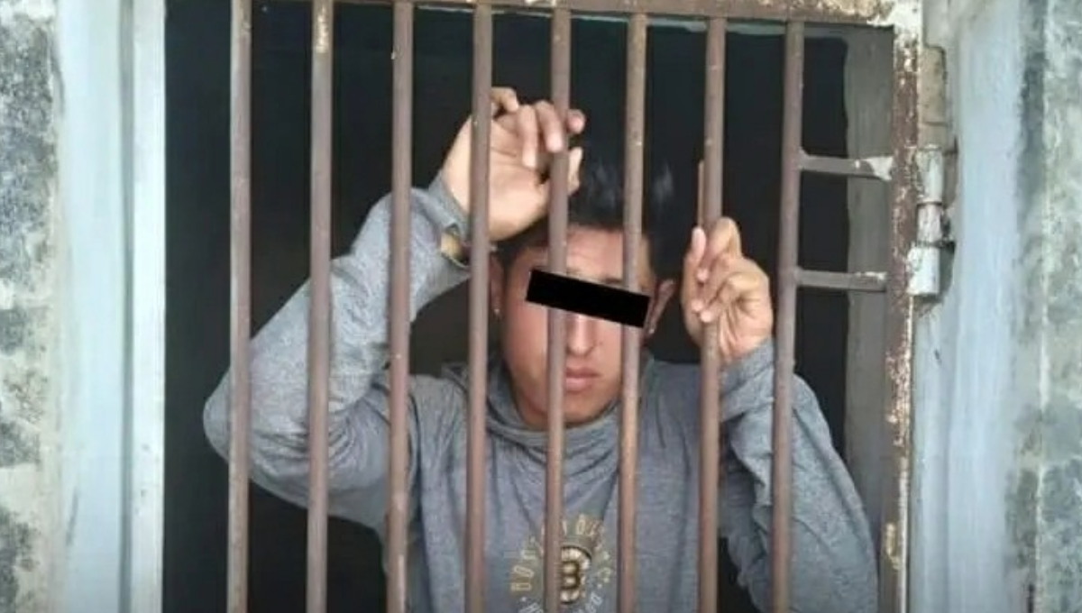 Algunos testigos dijeron que él era un robachicos y estaba tomando fotos de niños y niñas