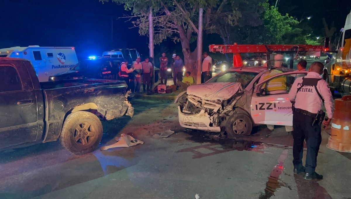 Personas que iban en la parte trasera de la camioneta salieron 'volando' y resultaron con traumatismo craneal