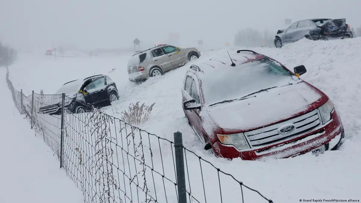 Anuncian primera gran tormenta de nieve en EU
