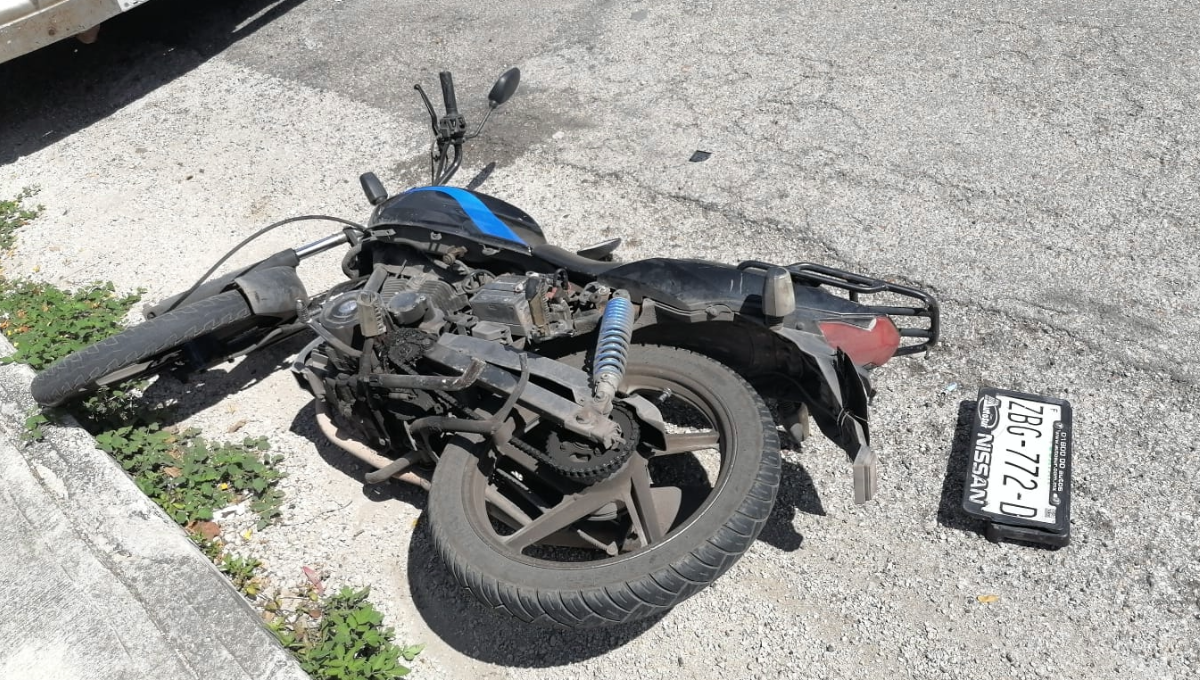 La motocicleta fue llevada al edificio policiaco para el deslinde de responsabilidades La motocicleta fue llevada al edificio policiaco para el deslinde de responsabilidades