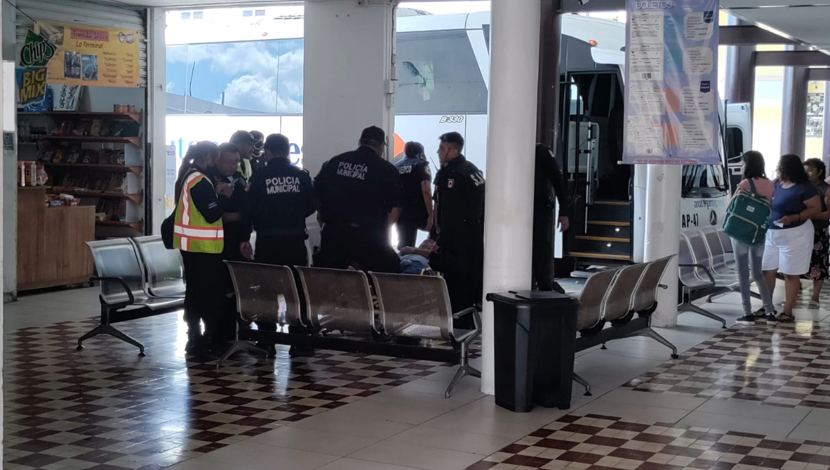 La determinación de los técnicos en urgencias médicas fue llevar al agraviado rumbo al centro de salud con servicios ampliados