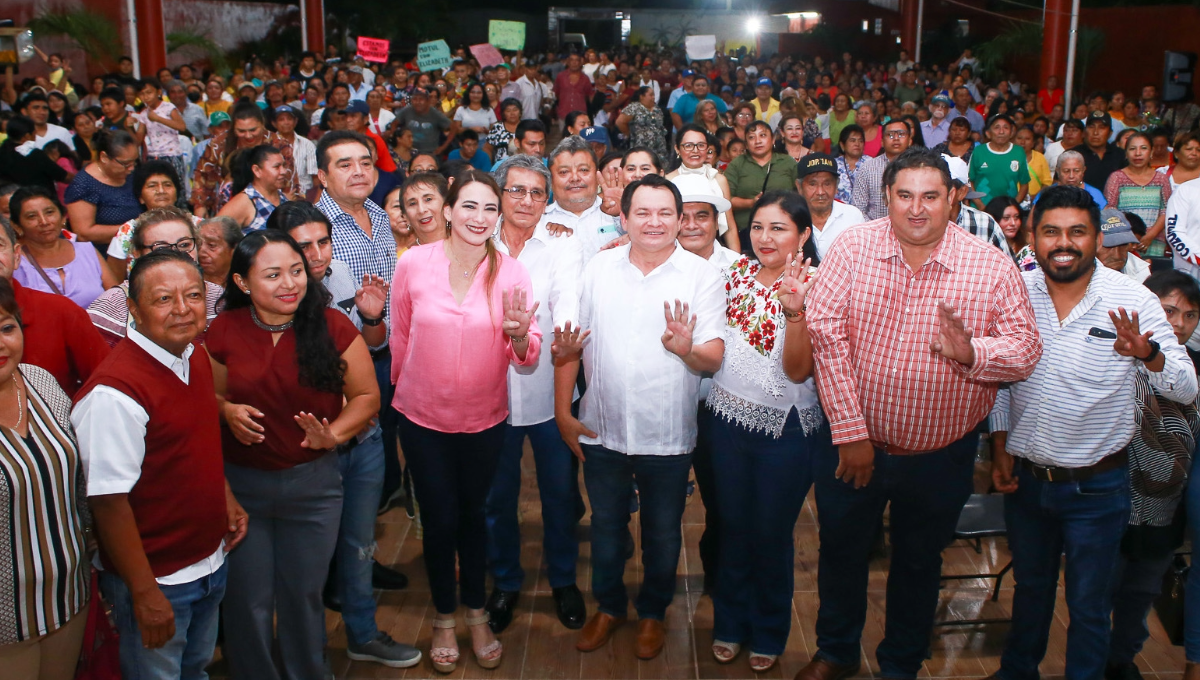 En su intervención, Sara Barroso, consejera estatal de Morena, enfatizó que Huacho Díaz Mena está logrando la unidad En su intervención, Sara Barroso, consejera estatal de Morena, enfatizó que Huacho Díaz Mena está logrando la unidad