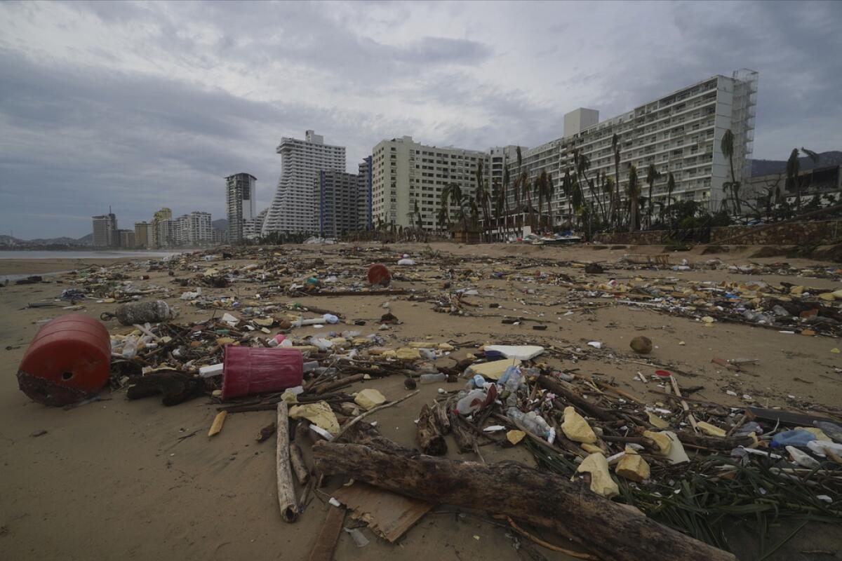 Habitantes de Acapulco se mantienen en alerta por pronóstico de lluvias intensas