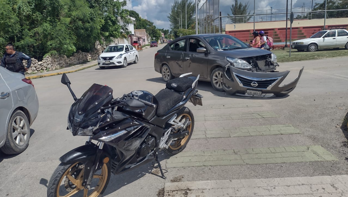 El motociclista fue atendido por paramédicos de la Cruz Roja
