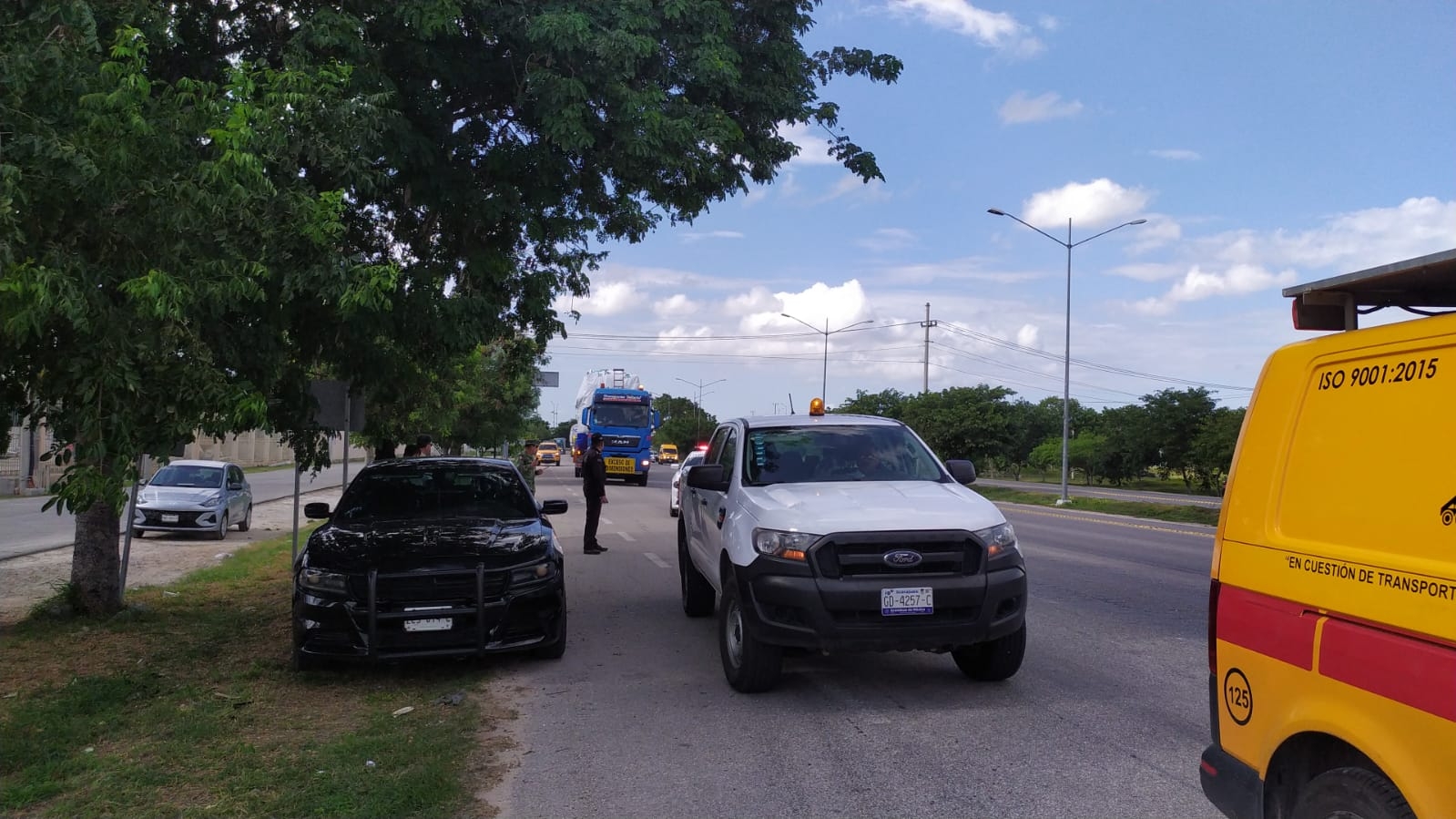 Los cuatro vagones cruzaron el Periférico de Mérida