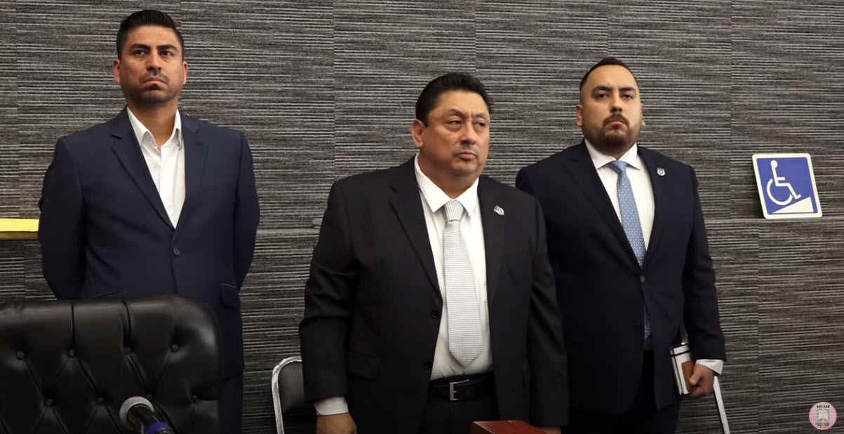 Fiscal de Morelos Uriel Carmona comparece ante el Pleno del Congreso Estatal Fiscal de Morelos Uriel Carmona comparece ante el Pleno del Congreso Estatal