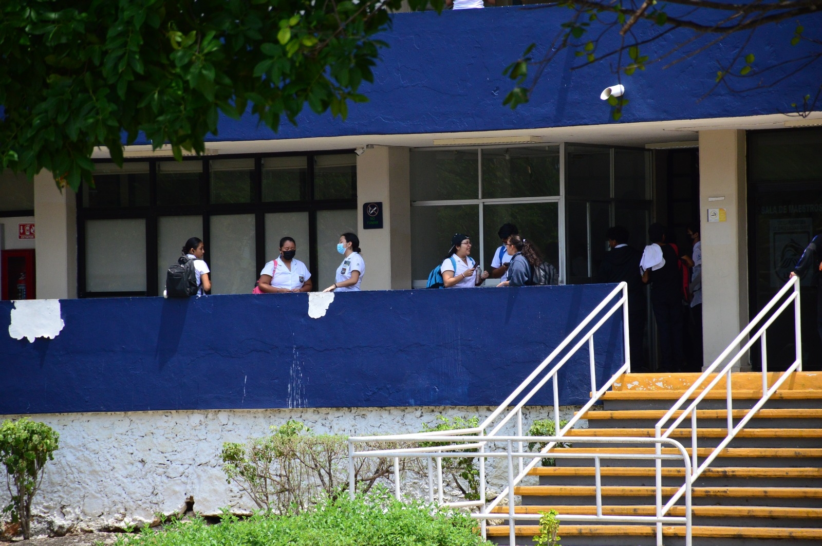 El Rector de la Universidad de Campeche aseguró que los estudiantes son responsables en temas de su salud El Rector de la Universidad de Campeche aseguró que los estudiantes son responsables en temas de su salud