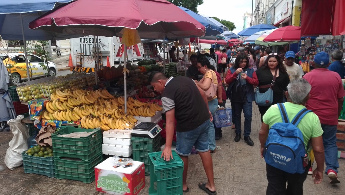 Compradores aseguran que cada vez es más costoso preparar los alimentos en el Día de Muertos Compradores aseguran que cada vez es más costoso preparar los alimentos en el Día de Muertos