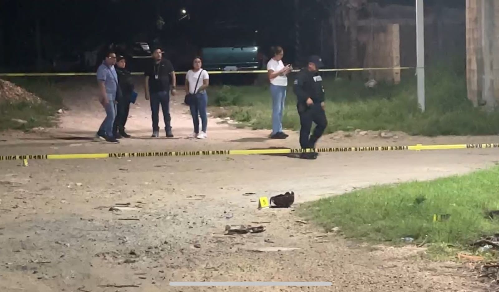Vecinos de la calle Chaca, en la colonia irregular In House reportaron detonaciones por arma de fuego.