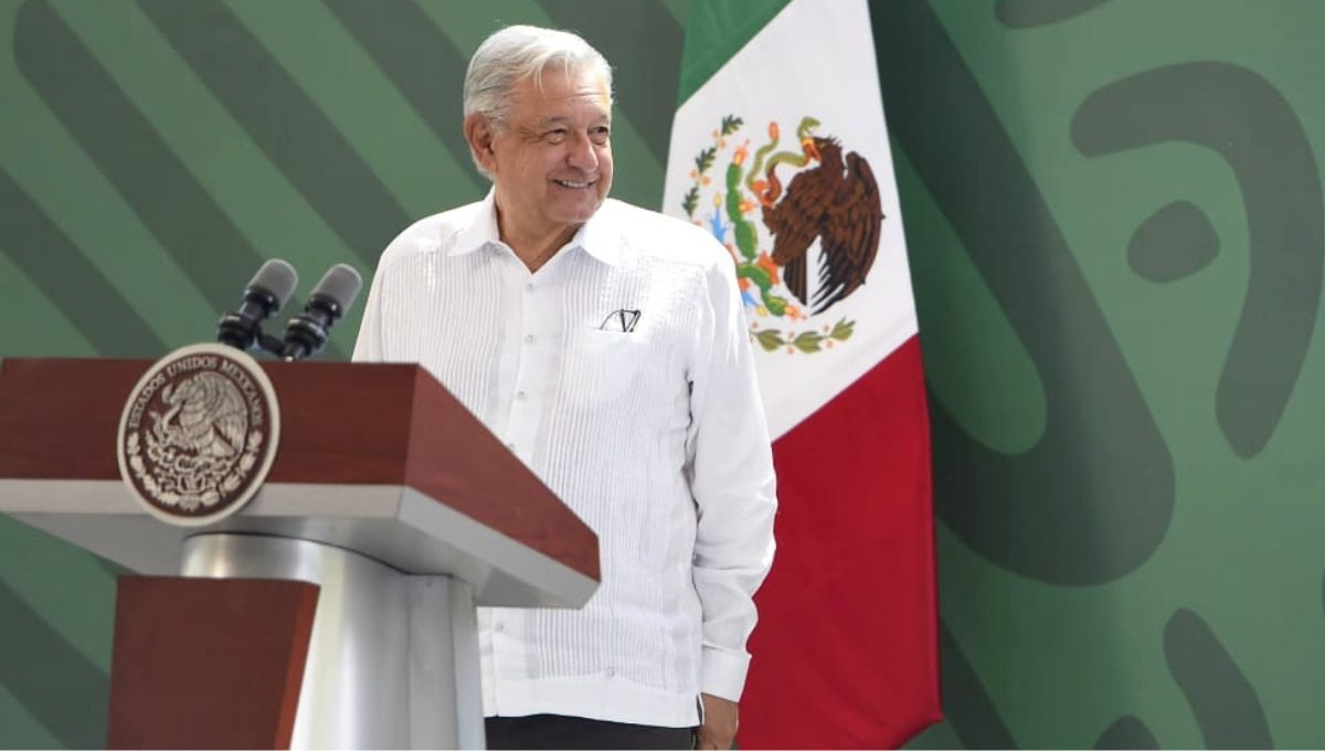 Andrés Manuel López Obrador encabeza este martes 14 de noviembre, la conferencia mañanera desde Culiacán, Sinaloa.