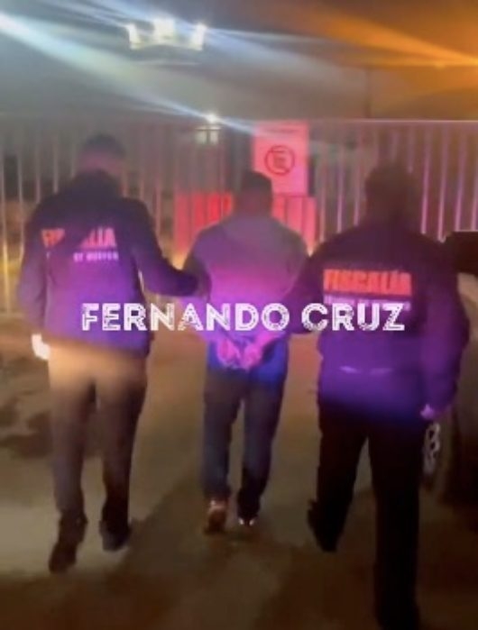 El policía ya está en una celda El policía ya está en una celda