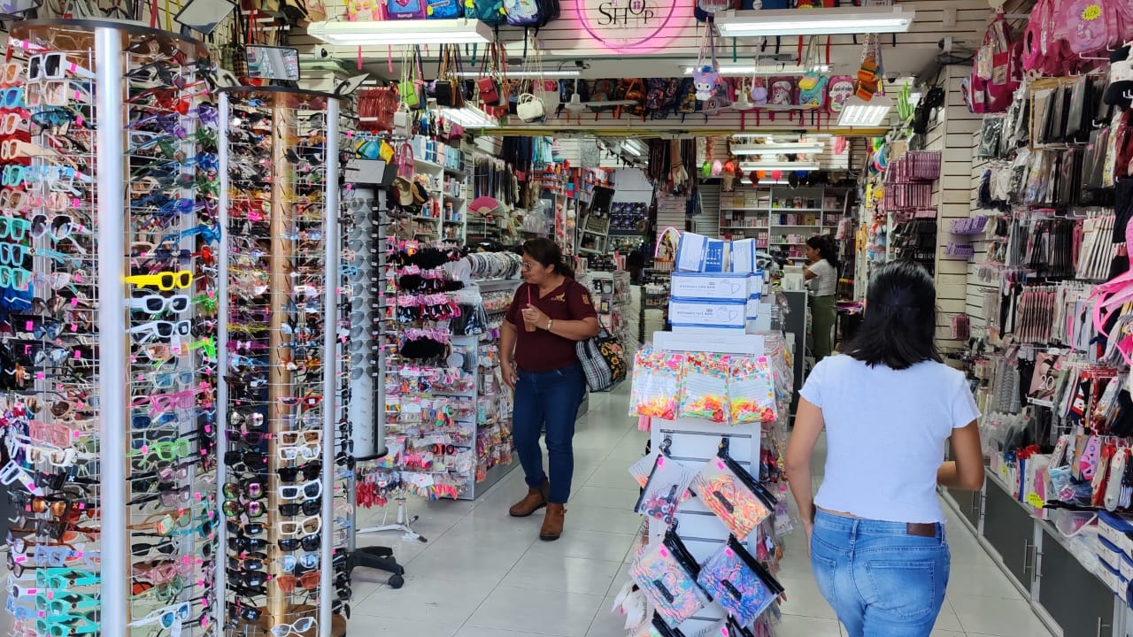  Billetes falsos y extorsiones, son el día a día de comercios campechanos    