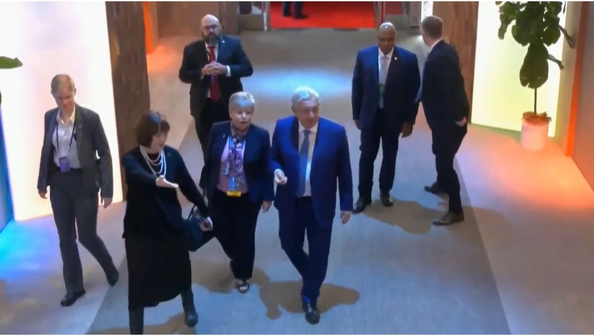 Andrés Manuel López Obrador arribo al Centro de Convenciones Moscone acompañado por la canciller Alicia Bárcena Andrés Manuel López Obrador arribo al Centro de Convenciones Moscone acompañado por la canciller Alicia Bárcena