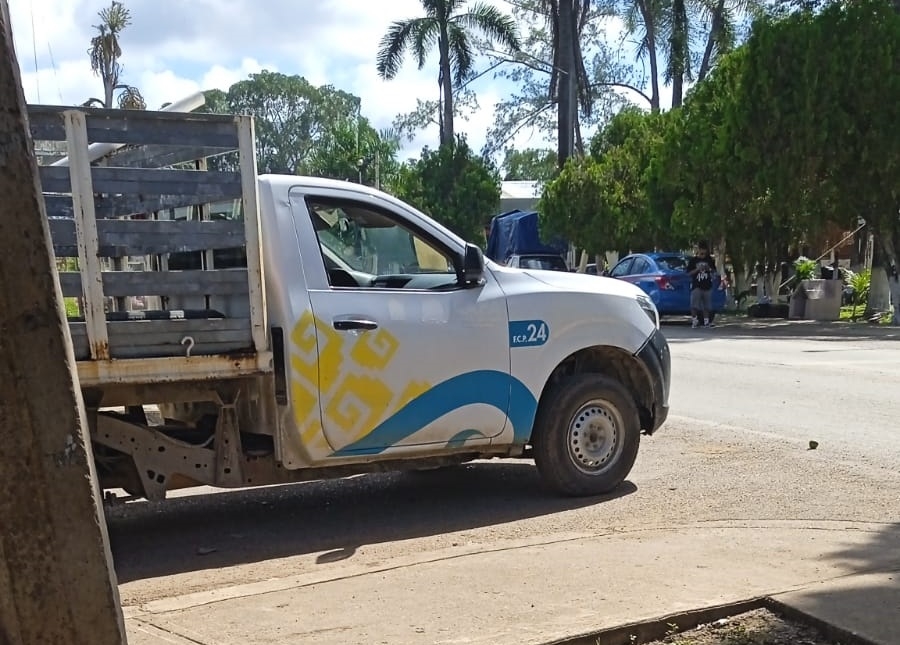 Luego de múltiples reportes de la población a la Comisión de Agua Potable y Alcantarillado, finalmente acudieron a reparar la falla en el equipo de bombeo Luego de múltiples reportes de la población a la Comisión de Agua Potable y Alcantarillado, finalmente acudieron a reparar la falla en el equipo de bombeo