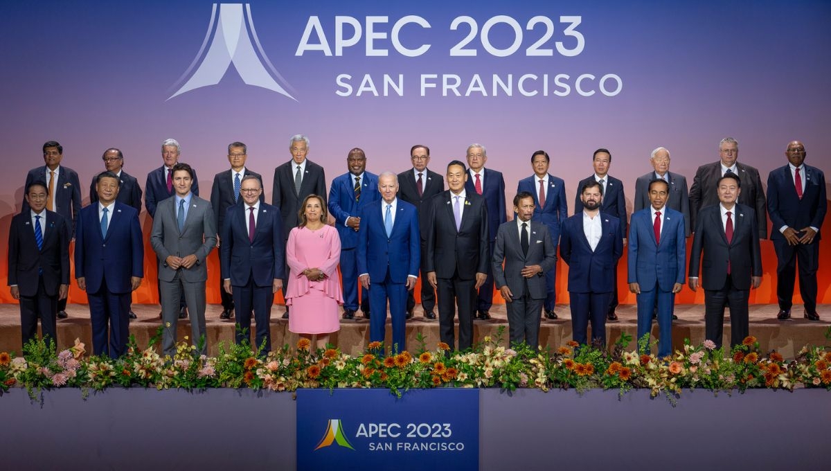 La Cumbre de la APEC concluyó este miércoles con la 'Declaración del Golden Gate', integrada por 16 puntos para un futuro resiliente y sostenible La Cumbre de la APEC concluyó este miércoles con la 'Declaración del Golden Gate', integrada por 16 puntos para un futuro resiliente y sostenible