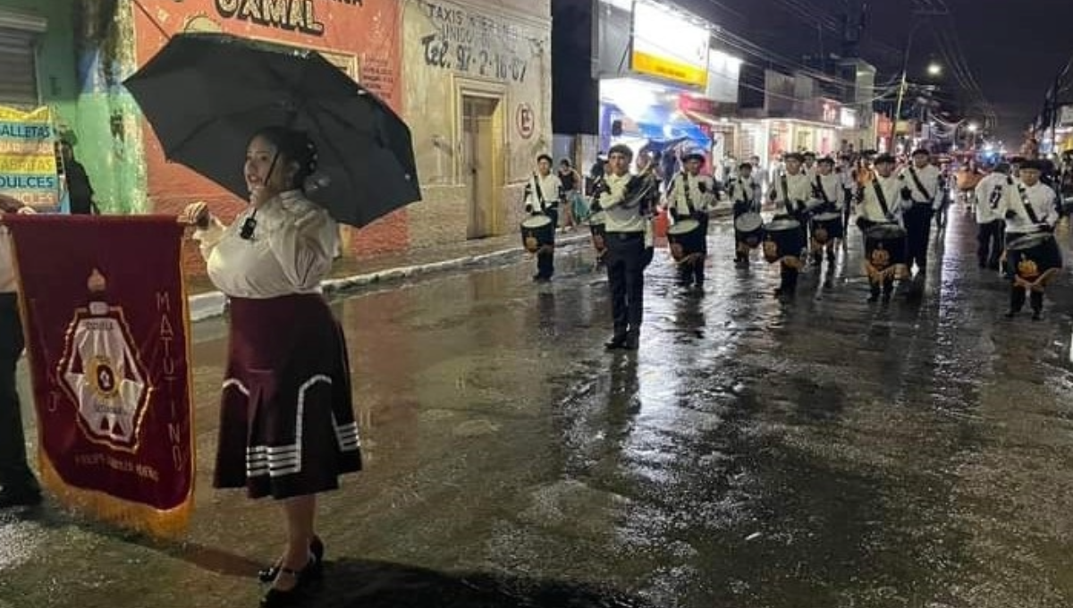 Los grupos de alumnos ofrecieron al público numerosas presentaciones que prepararon con anticipación Los grupos de alumnos ofrecieron al público numerosas presentaciones que prepararon con anticipación
