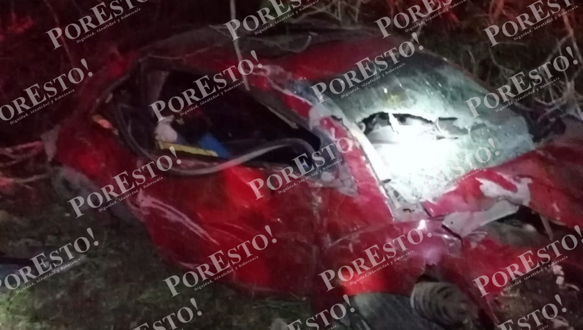 El lugar del accidente fue acordonado, en lo que se esperaba el arribo del personal de la Policía Estatal de Investigación