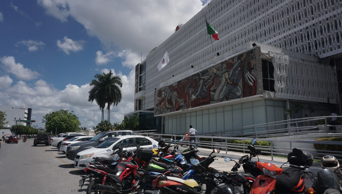 Recordó que, hay un recorte presupuestal cercano a los mil millones de pesos para Campeche a través de los fondos federales