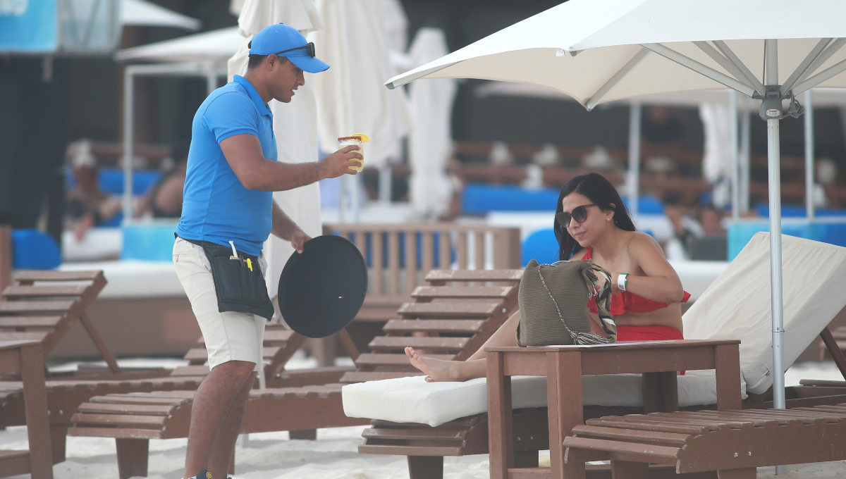 Empleados hoteleros en Quintana Roo desmienten sueldo de 545 pesos diarios