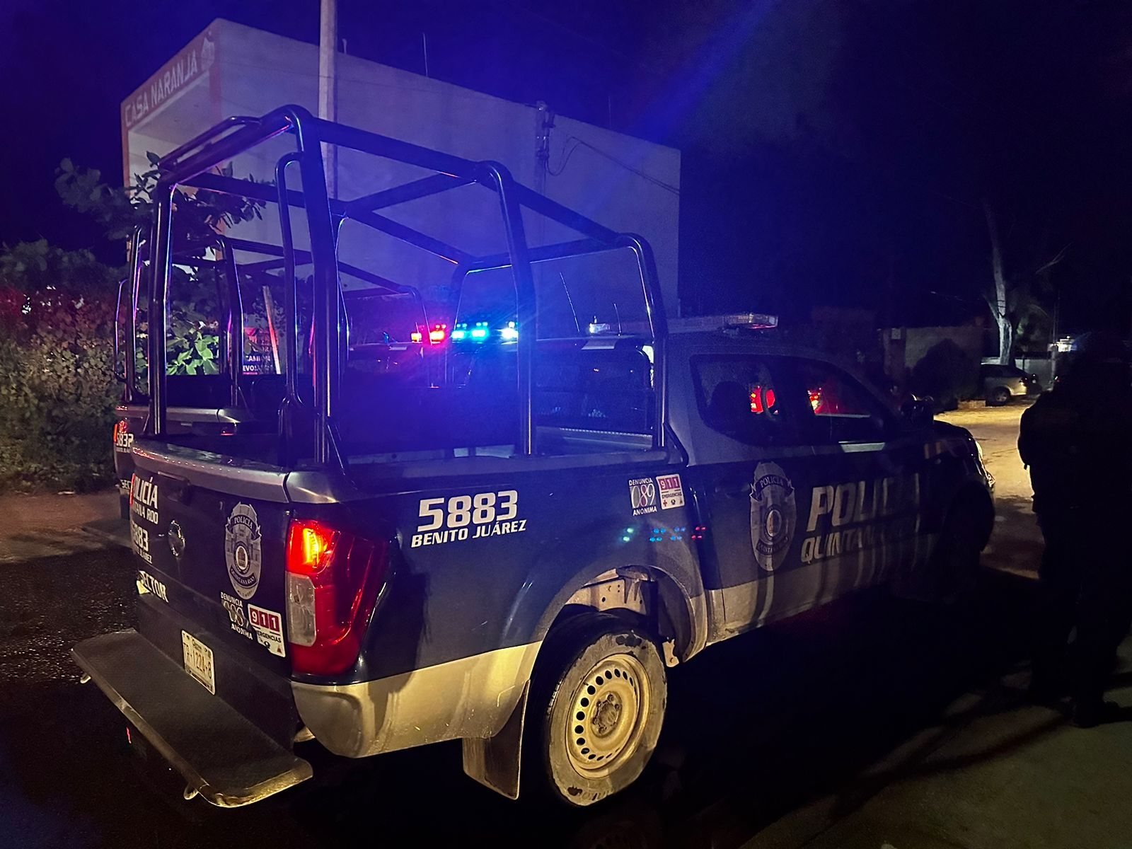 La Policía Municipal hacía rondines de vigilancia en la zona cuando se percataron del agredido tirado en la calle, quien sangraba profusamente del rostro.