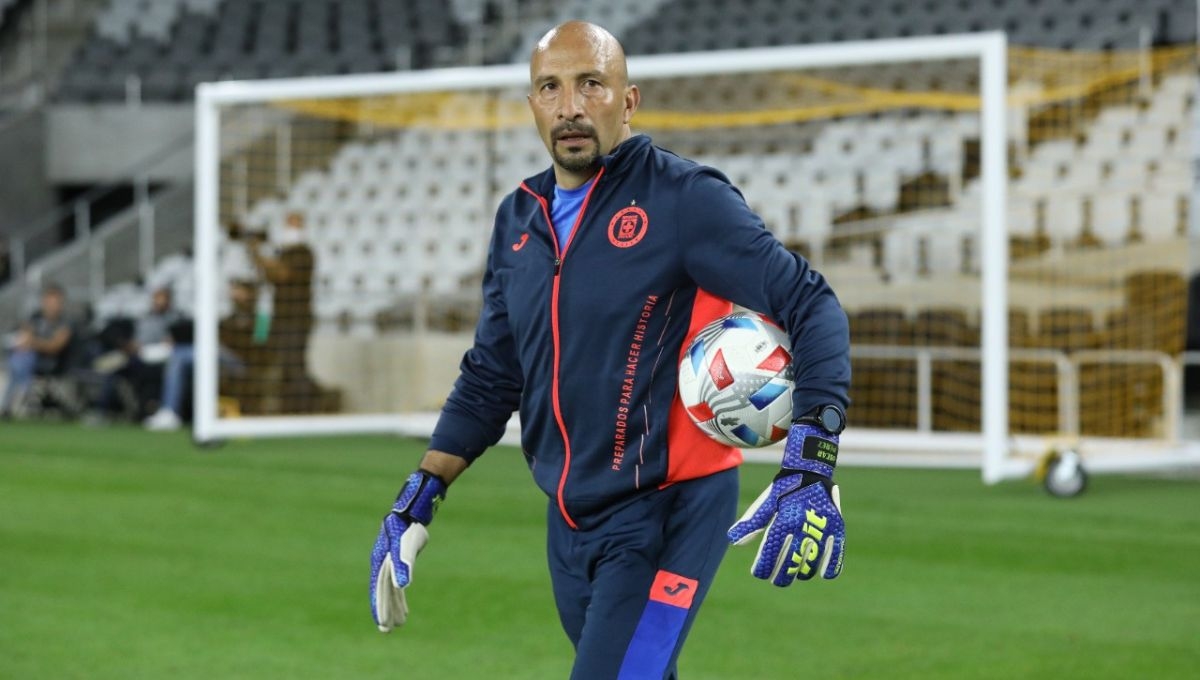 Óscar 'Conejo' Pérez dejó de ser el director deportivo del Cruz Azul Óscar 'Conejo' Pérez dejó de ser el director deportivo del Cruz Azul