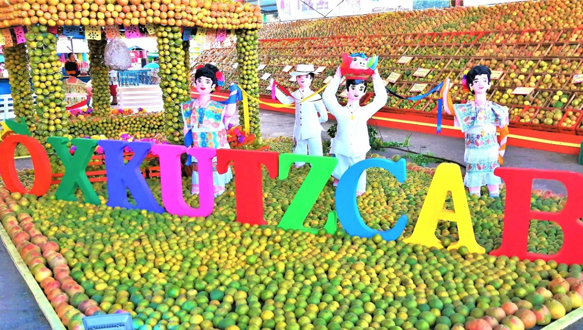 Su principal tractivo se centra en los carros alegóricos, stands y figuras decorativas realizadas con cítricos