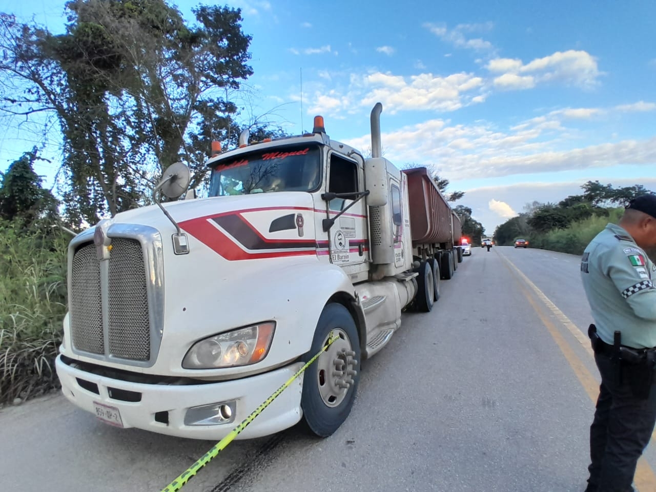 Asesinan a trailero tras riña sobre la carretera federal Escárcega- Chetumal