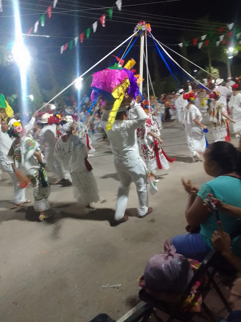 Jaraneros bailan en 41 aniversario de radiodifusora Jaraneros bailan en 41 aniversario de radiodifusora