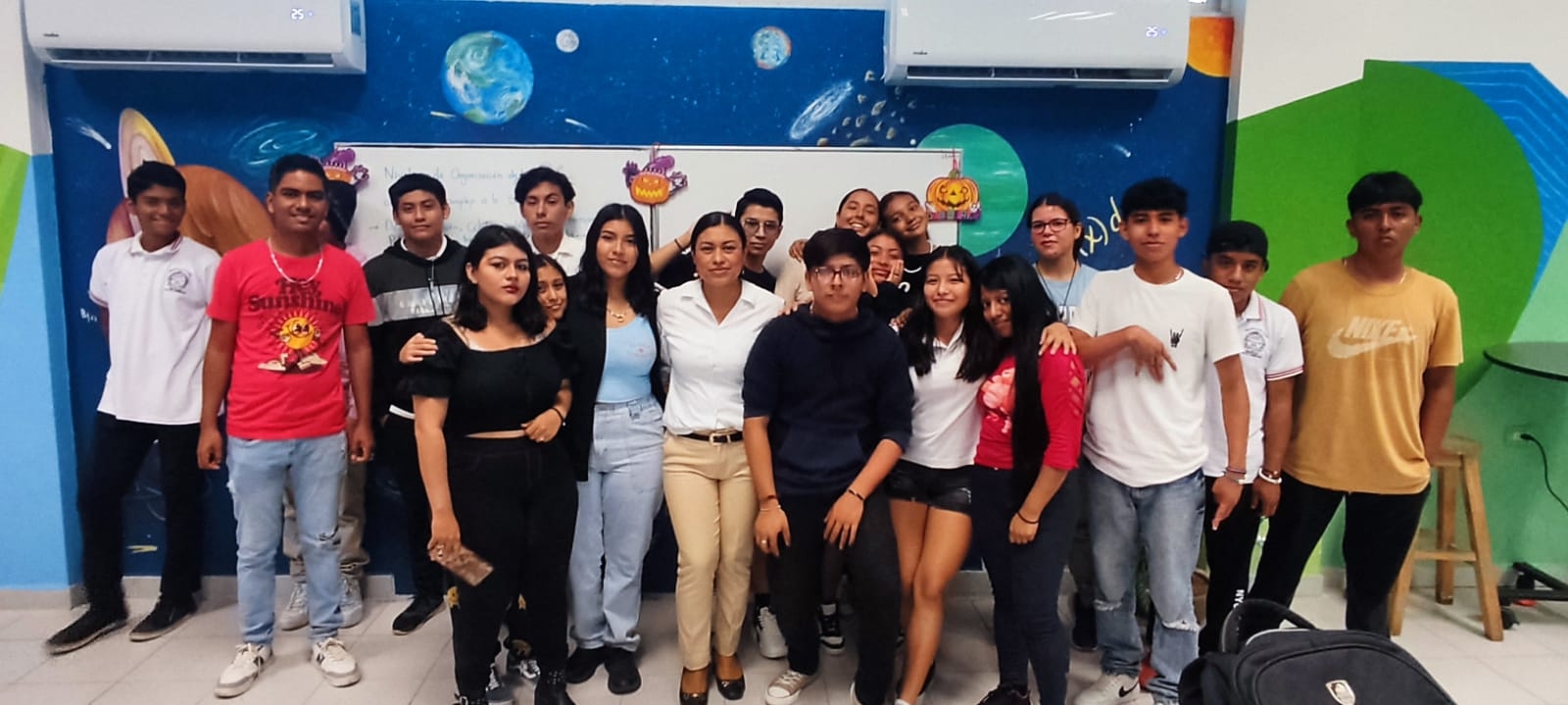 Jovenes optan por la prepa abierta al no encontrar cupos
