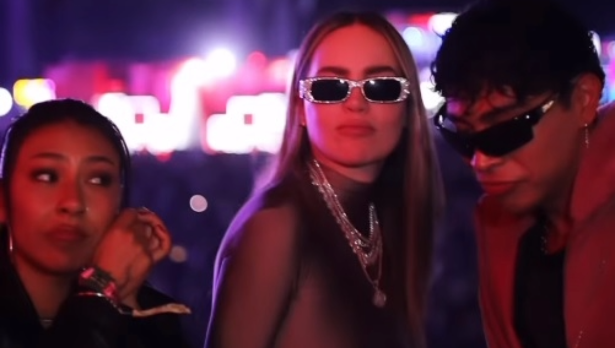 La intérprete de Sapito compartió la noche con varios influencers