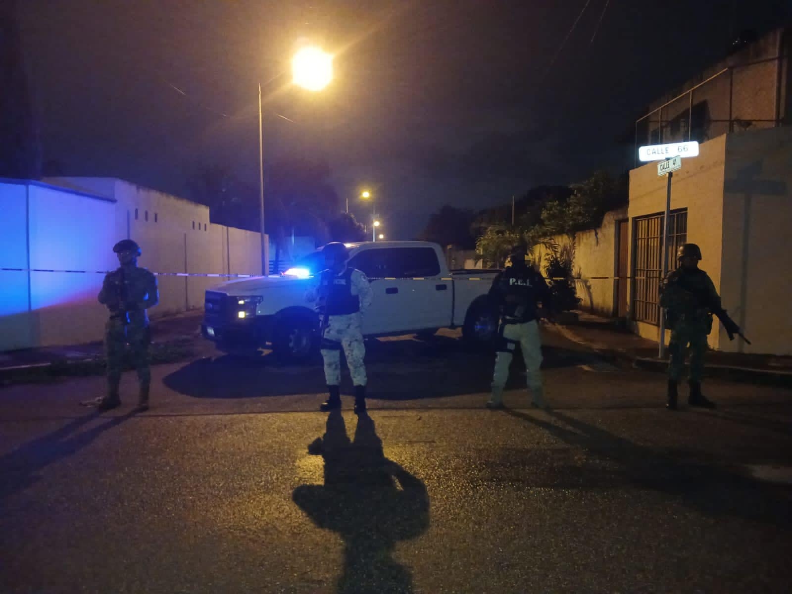 Una pareja fue detenida durante el cateo en Ciudad Caucel