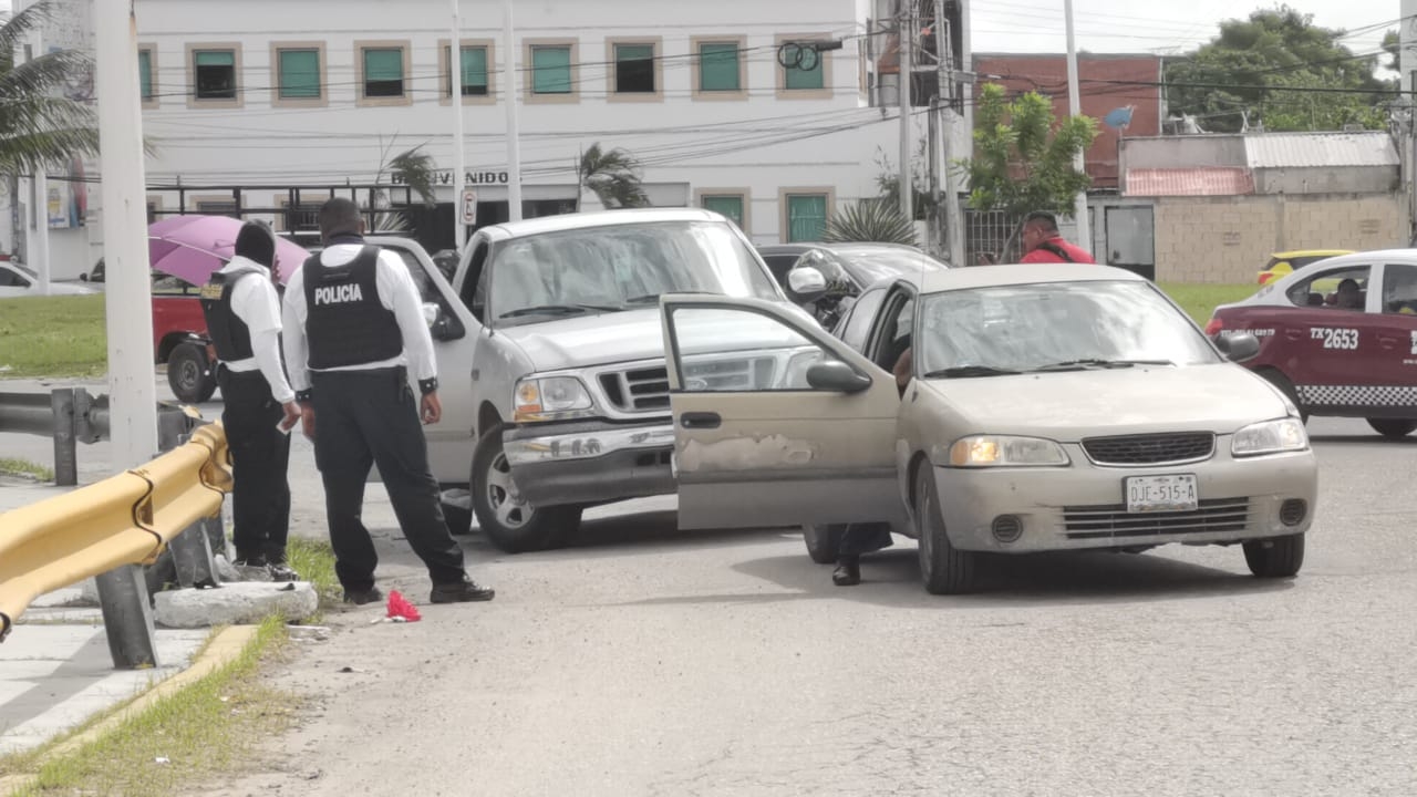 En el choque solamente se registraron daños materiales