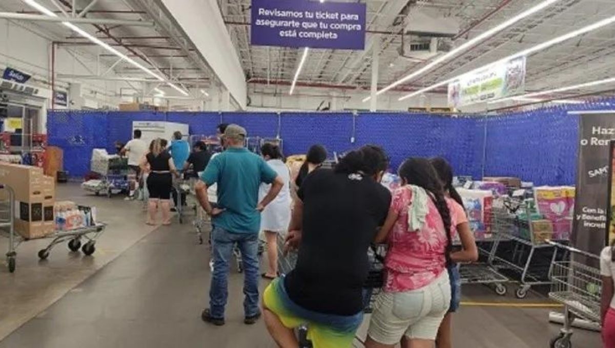 Acapulco poco a poco se comienza a recuperar del paso del Huracán Otis Acapulco poco a poco se comienza a recuperar del paso del Huracán Otis