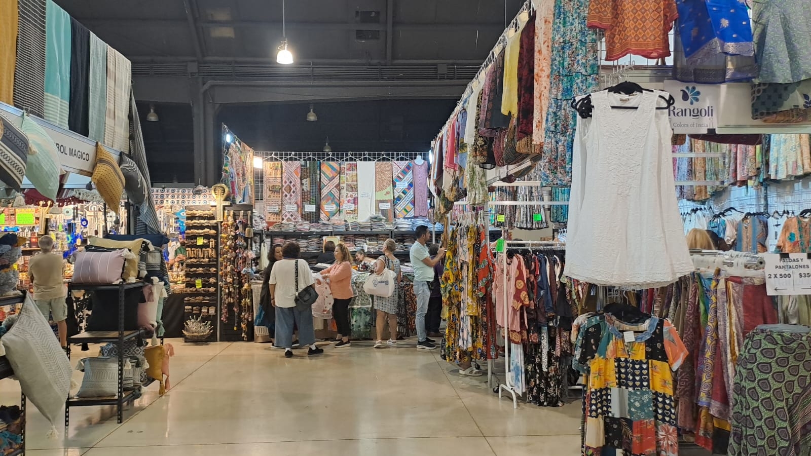 La Expo Internacional TlaquepArte recibe a artesanos de México y otros países