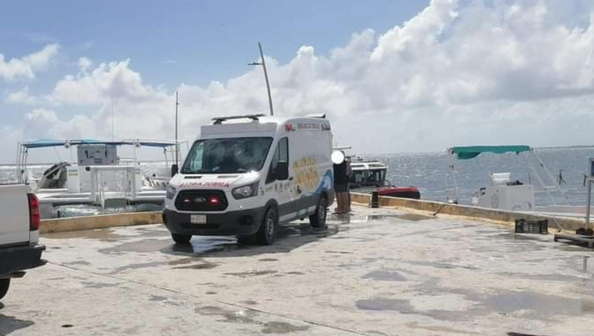 Fue rápidamente llevado al puerto y recibió atención médica, pero no pudo reponerse. Fue rápidamente llevado al puerto y recibió atención médica, pero no pudo reponerse.