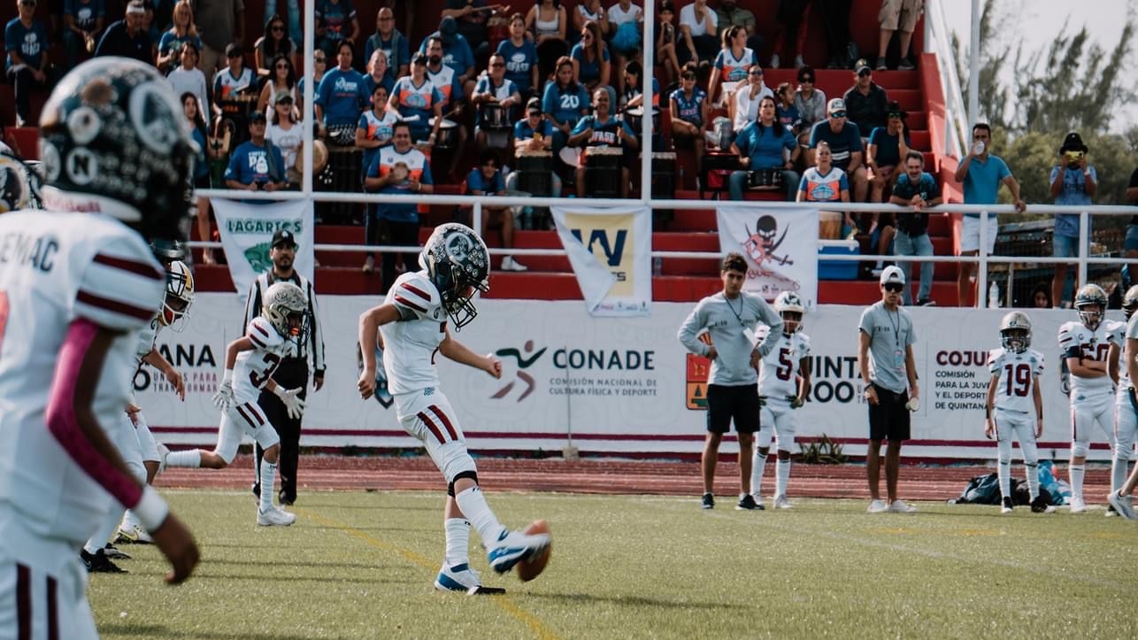 El equipo del norte del país dominó las acciones del encuentro celebrado en el emparrillado del Coliseo Maya de la Universidad Anáhuac de Cancún El equipo del norte del país dominó las acciones del encuentro celebrado en el emparrillado del Coliseo Maya de la Universidad Anáhuac de Cancún