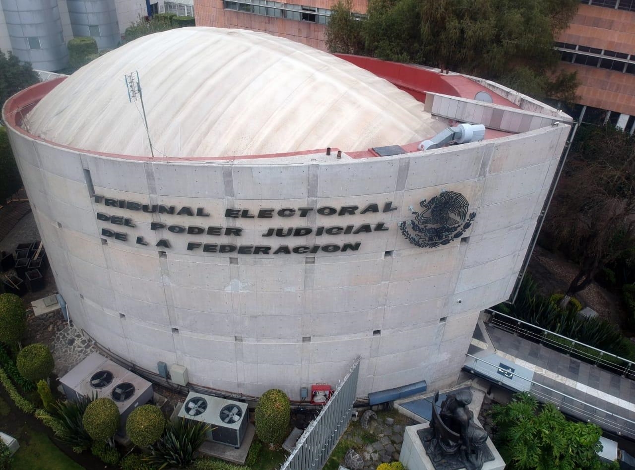 Piden reanudar sesión para buscar salida a crisis del TEPJF