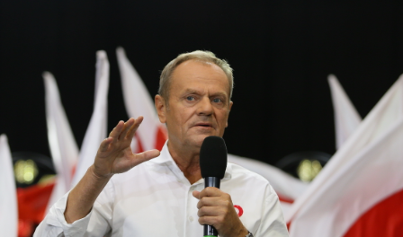 Donald Tusk fue elegido por el Parlamento de Polonia como Primer Ministro Donald Tusk fue elegido por el Parlamento de Polonia como Primer Ministro