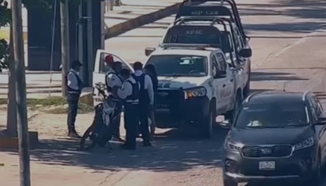 Fue detenido en una de las principales avenidas de la isla