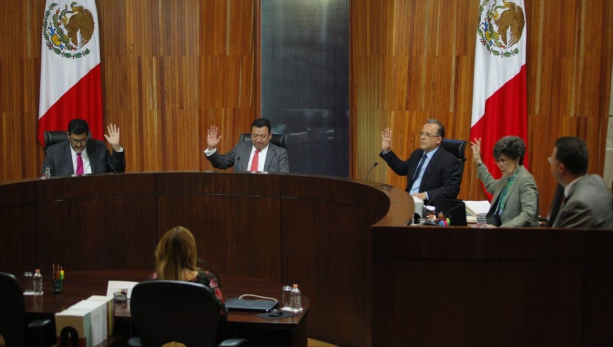 La sesión de la Sala Superior del Tribunal Electoral del Poder Judicial de la Federación prograada para las 14:00 horas de este miércoles, fue aplazada La sesión de la Sala Superior del Tribunal Electoral del Poder Judicial de la Federación prograada para las 14:00 horas de este miércoles, fue aplazada