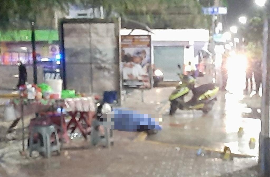 Fue ejecutado la madrugada de hoy a unos pasos de un puesto ambulante