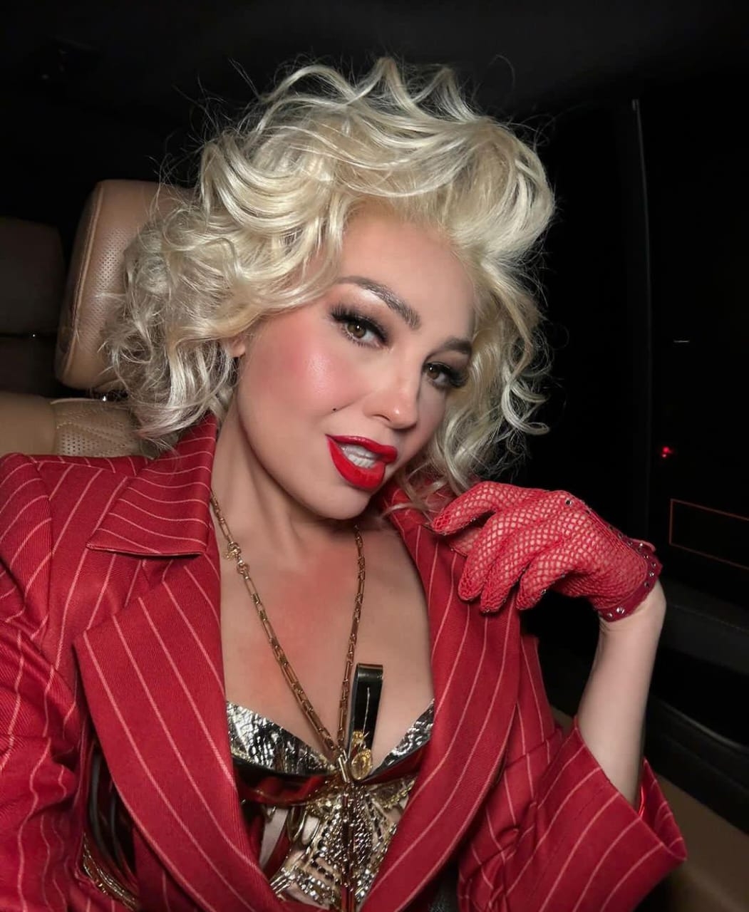 Thalía luce muy guapa en redes sociales con esta caracterización que hizo