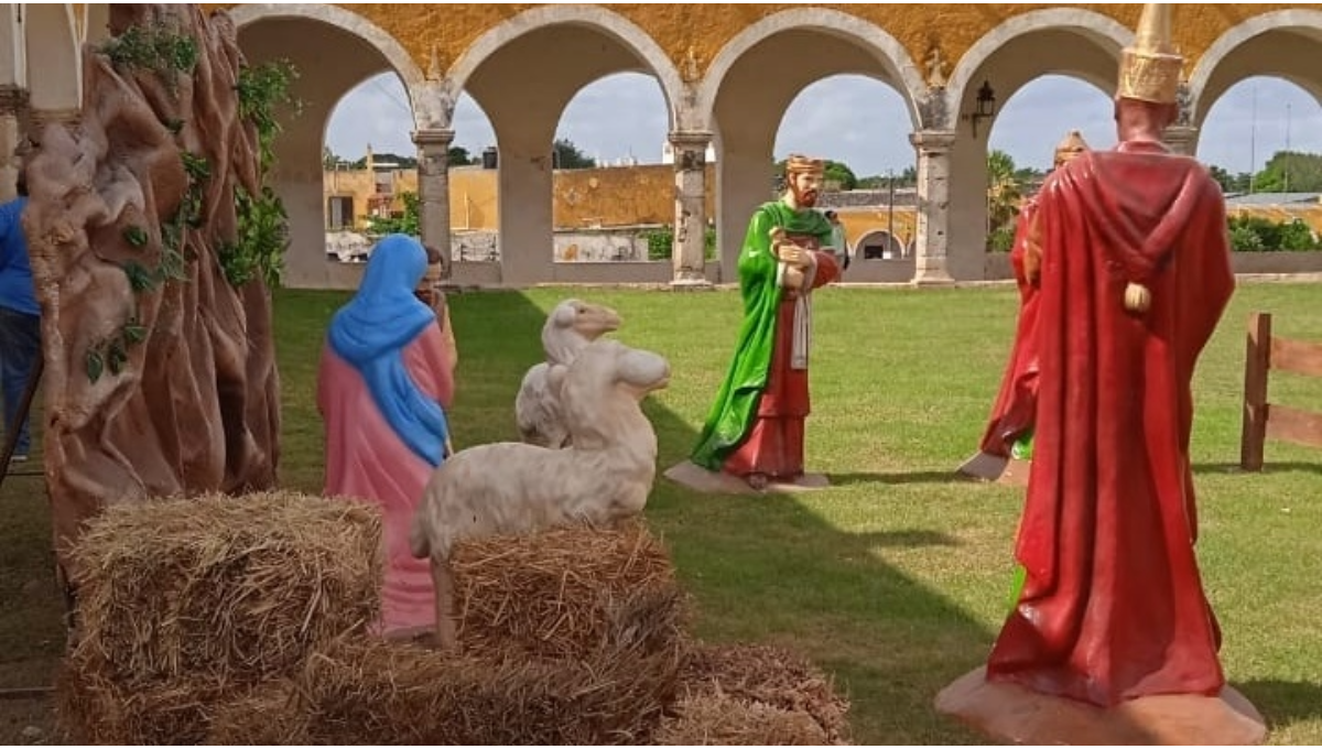 Las esculturas llegaron hasta la rampa principal del exconvento franciscano Las esculturas llegaron hasta la rampa principal del exconvento franciscano