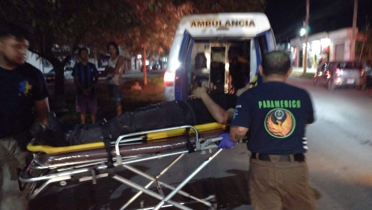 Al parecer, el hombre necesitará una cirugía en la pierna. Al parecer, el hombre necesitará una cirugía en la pierna.