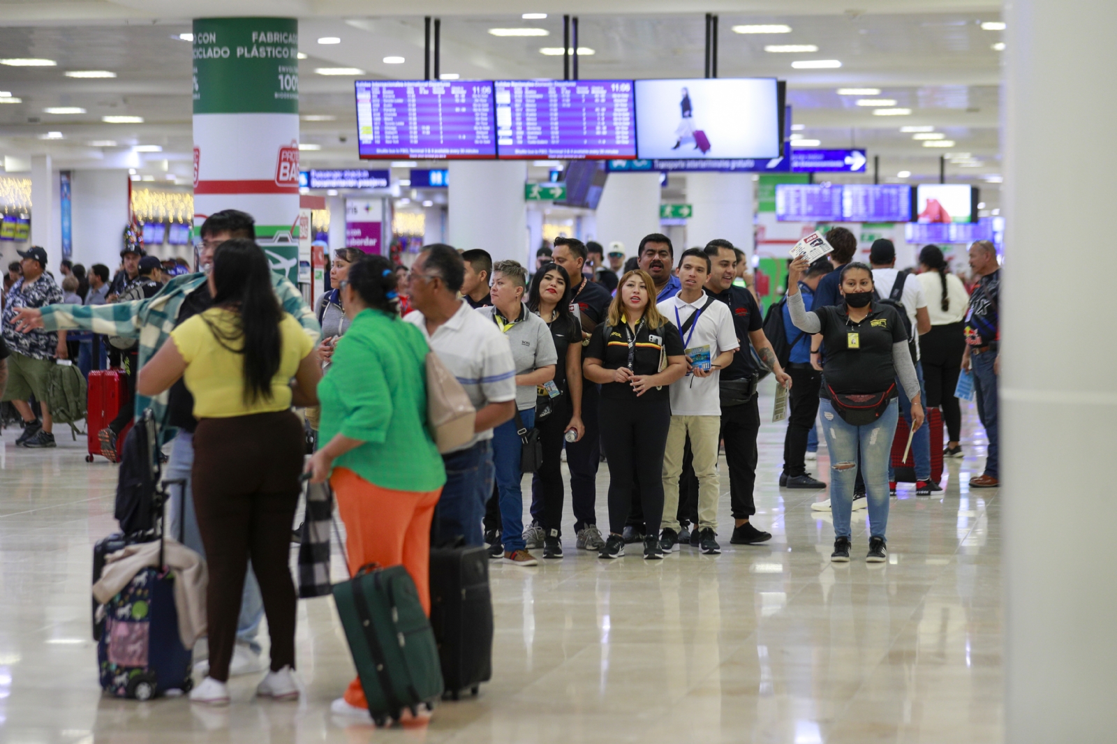 Indicaron que el mal clima desalienta a los turistas que arriban al destino. Indicaron que el mal clima desalienta a los turistas que arriban al destino.