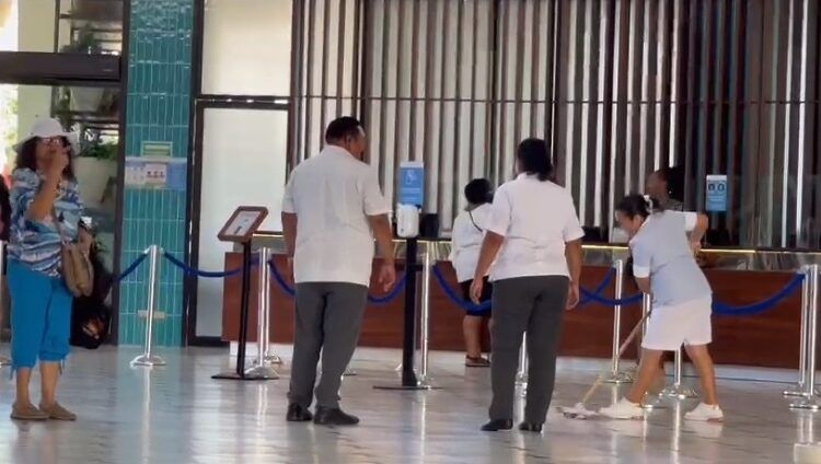 Sera difícil aplicar lo que indica la ley, debido a que será un gasto para la empresa contratar al alguien de cubra tuno. Sera difícil aplicar lo que indica la ley, debido a que será un gasto para la empresa contratar al alguien de cubra tuno.