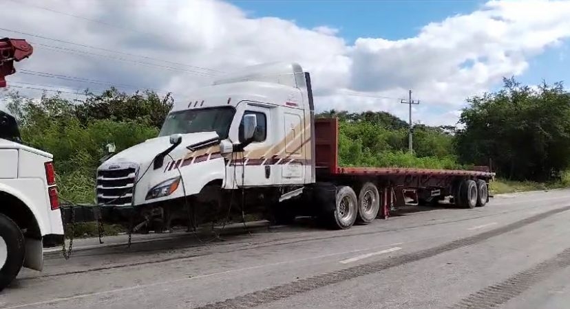 Por fortuna no hubo personas lesionadas en el aparatoso accidente