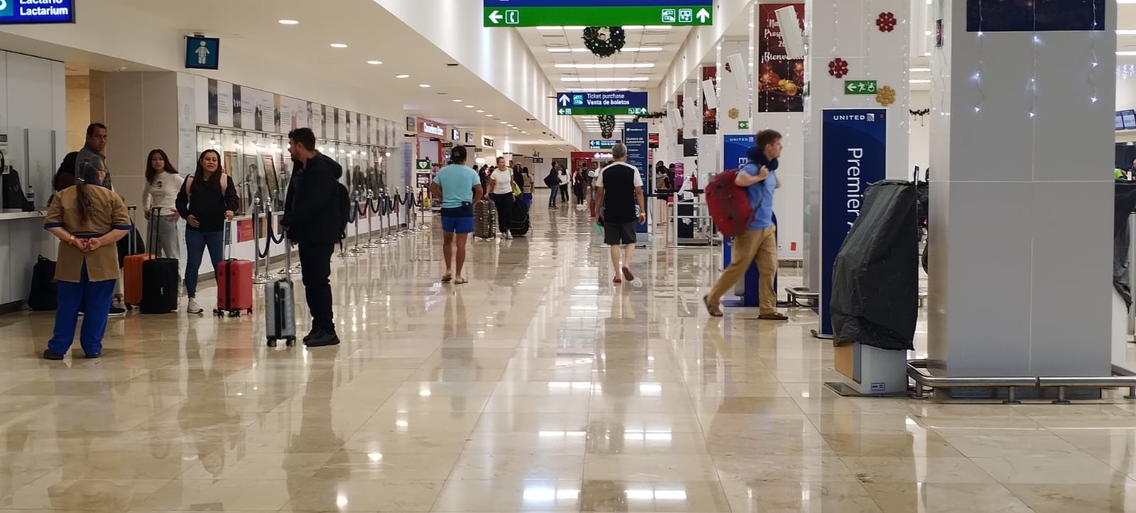 El aeropuerto de Mérida registra buena afluencia de viajeros este sábado