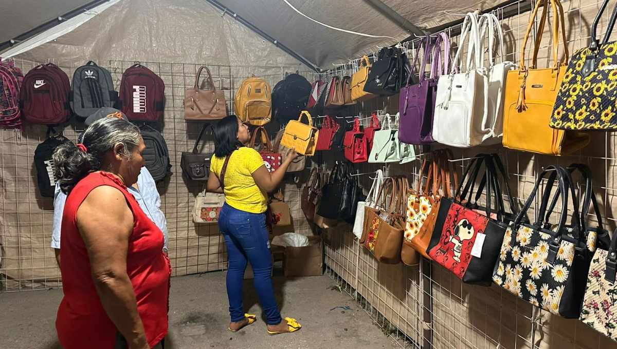 La exposición de productos por parte de los negocios estará abierta en dos horarios La exposición de productos por parte de los negocios estará abierta en dos horarios