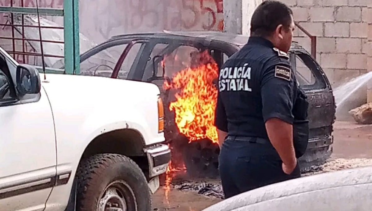 Automóvil se incendia en un taller de Valladolid, Yucatán